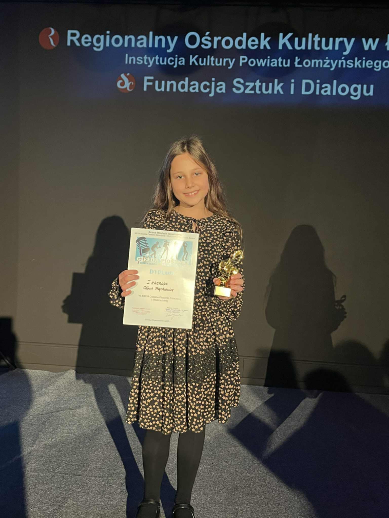 Oliwia Frąckiewicz zajęła I miejsce w kategorii klas V-VIII podczas XXXIII Giełdy Piosenki Dziecięcej i Młodzieżowej im. Marka Żemka.